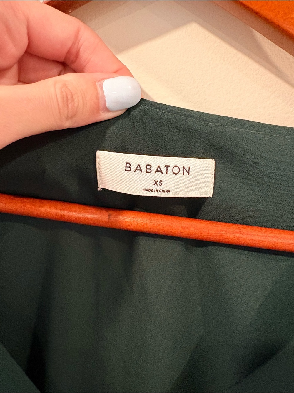 Babaton Deep Hunter/Emerald V-Neck Blouse Minimalist Long Sleeve Top - Picture 4 of 5